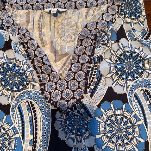 Crown and Ivy sleeveless top - Picture 3 of 4